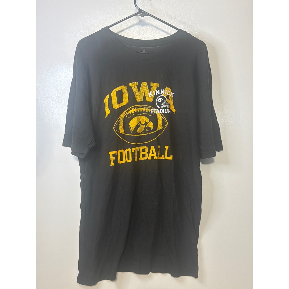 Blue 84 Iowa Hawkeyes Football Kinnick Stadium T-Shirt Mens 2XL Black
